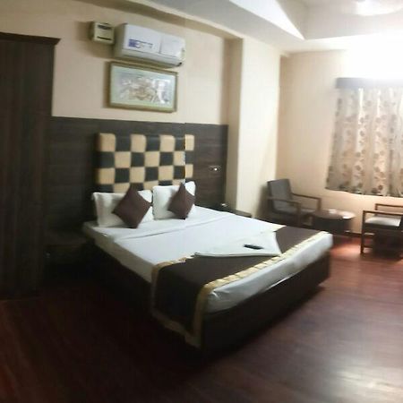 Hotel The Majestic Hyderabad Exterior foto